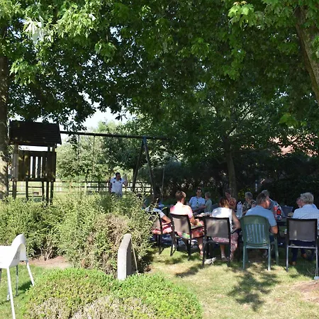 Daire De Meiboom Vakantiehoeve Tot 21 Pers Langemark